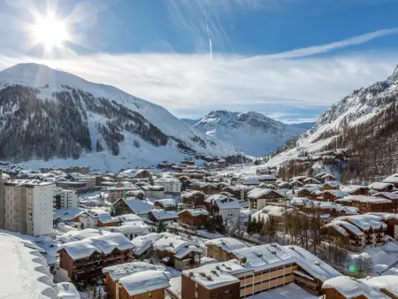 Appartement élégant à Val-d'Isère avec balcon, parking, wifi - Photo 10