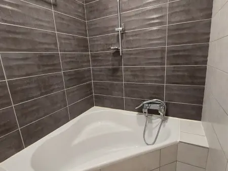 Studio cabine rénové au pied des pistes avec wifi et animaux acceptés - Photo 12