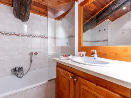 Duplex cosy à Val-d'Isère avec wifi et parking, animaux admis - Photo 9