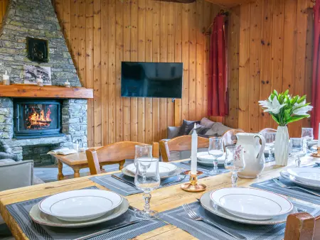 Duplex montagnard rustique avec cheminée, au vieux village de Val-d'Isère, au pied des pistes - Photo 5