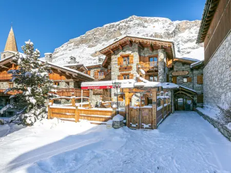Duplex montagnard rustique avec cheminée, au vieux village de Val-d'Isère, au pied des pistes - Photo 18