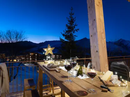 Grand chalet avec piscine intérieure, spa et salle de jeux - Photo 12