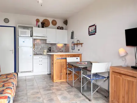 Studio cabine 4 pers, climatisé, parking, plage à pied - Le Lavandou - Photo 2