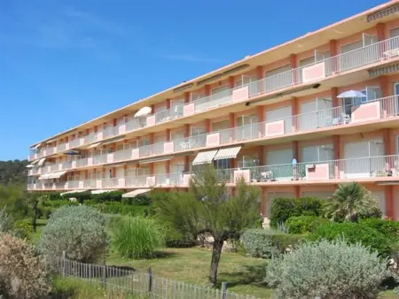 Studio cabine 4 pers, climatisé, parking, plage à pied - Le Lavandou - Photo 11