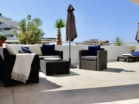 Superbe appartement climatisé avec terrasse et jardin à Villeneuve Loubet Plage - Photo 8