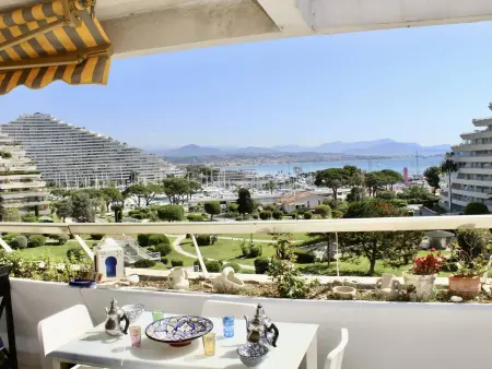 Superbe appartement climatisé avec terrasse et jardin à Villeneuve Loubet Plage - Photo 11