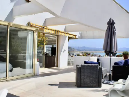 Superbe appartement climatisé avec terrasse et jardin à Villeneuve Loubet Plage - Photo 16
