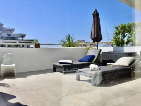 Superbe appartement climatisé avec terrasse et jardin à Villeneuve Loubet Plage - Photo 20