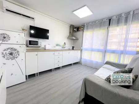 Appartement climatisé, piscine et proche plage, idéal pour familles - Photo 5