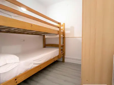 Appartement climatisé, piscine et proche plage, idéal pour familles - Photo 7