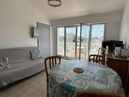 Appartement cosy en centre-ville avec balcon, parking et à 10 min des plages - 4 couchages - Photo 3