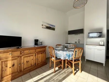 Appartement cosy en centre-ville avec balcon, parking et à 10 min des plages - 4 couchages - Photo 5