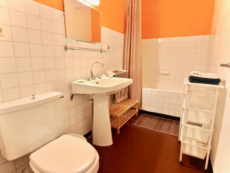 Grand studio rénové, 4 pers, animaux admis, Appartement 4 personnes à Chamrousse - Photo 6
