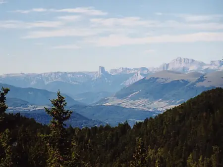 Grand studio rénové, 4 pers, animaux admis, Appartement 4 personnes à Chamrousse - Photo 11