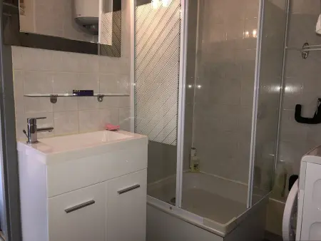 Charmant T2 rénové, 4 couchages, parking privé, 200m plage, balcon, meublé tourisme 2 étoiles - Photo 10
