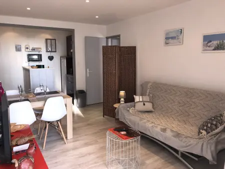 Charmant T2 rénové, 4 couchages, parking privé, 200m plage, balcon, meublé tourisme 2 étoiles - Photo 13