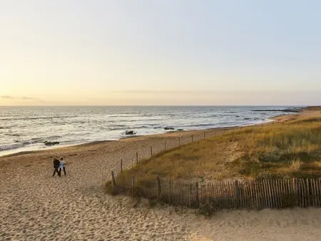 Charmant T2 rénové, 4 couchages, parking privé, 200m plage, balcon, meublé tourisme 2 étoiles - Photo 18