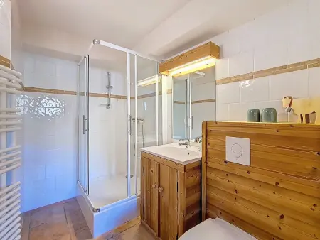 Bel appartement spacieux 10 pers, balcon, parking, proche pistes - Photo 13