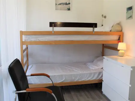 Appartement idéal pour 4 à Vars, proche pistes et commerces, parking inclus - Photo 11