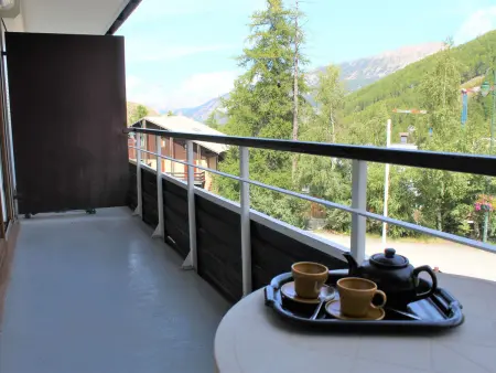 Appartement idéal pour 4 à Vars, proche pistes et commerces, parking inclus - Photo 14