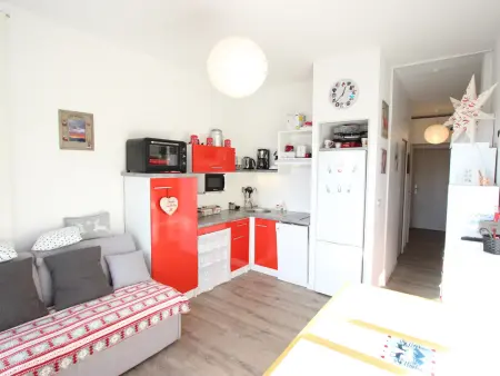 Studio cabine 4/6 pers, pied des pistes, terrasse sud - Photo 2
