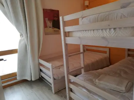 Appartement skis aux pieds, terrasse ensoleillée, animaux admis, 6 personnes - Photo 9