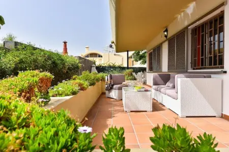 Beach House Adelfas, Belvilla by OYO Beach House Adelfas - Photo 1