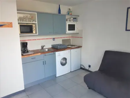 Appartement 2 pièces, rénové, 200m plage, jardinet, parking, vélos, WIFI - Photo 1