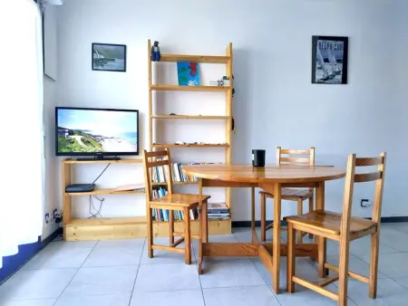 Appartement 2 pièces, rénové, 200m plage, jardinet, parking, vélos, WIFI - Photo 7