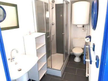 Appartement 2 pièces, rénové, 200m plage, jardinet, parking, vélos, WIFI - Photo 8