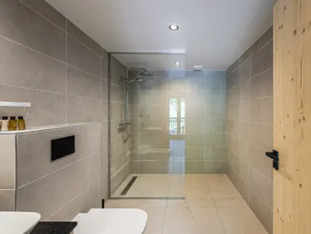 Appartement lumineux avec grande terrasse près des pistes - Photo 12