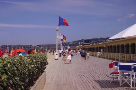 Holiday flat in Arromanches-les-Bains, Appartement à Arromanches proche plage - Photo 23