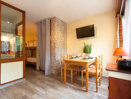 Studio 4 pers à Saint Lary avec Wifi gratuit, balcon sud, jacuzzi, salle de gym, sauna et parking - Photo 4