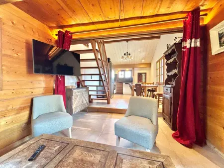 Chalet rénové avec vue Mont Charvin et WiFi, Chalet 4 personnes à Crest Voland - Photo 4