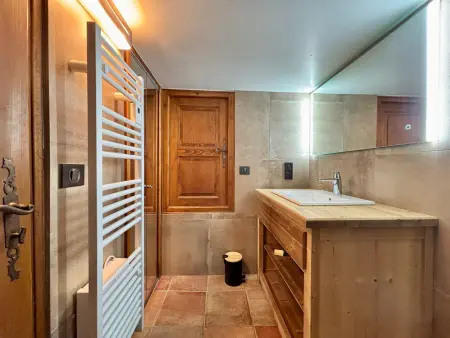 Chalet rénové avec vue Mont Charvin et WiFi, Chalet 4 personnes à Crest Voland - Photo 7