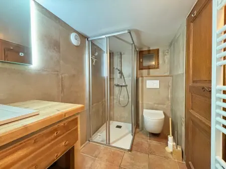 Chalet rénové avec vue Mont Charvin et WiFi, Chalet 4 personnes à Crest Voland - Photo 8