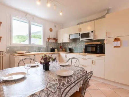 Appartement proche centre Saint-Lary, balcon sud, 7-8 pers, parking - Photo 3
