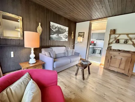 Appartement cosy 2 pièces avec balcon, proche centre et télécabine, piscine et tennis en été - Photo 1
