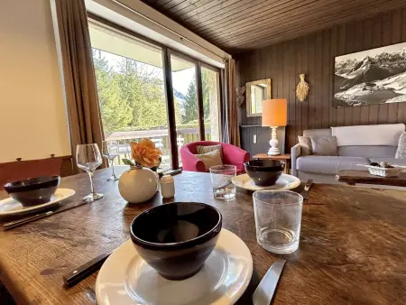 Appartement cosy 2 pièces avec balcon, proche centre et télécabine, piscine et tennis en été - Photo 6