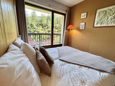 Appartement cosy 2 pièces avec balcon, proche centre et télécabine, piscine et tennis en été - Photo 12