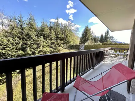 Appartement cosy 2 pièces avec balcon, proche centre et télécabine, piscine et tennis en été - Photo 16