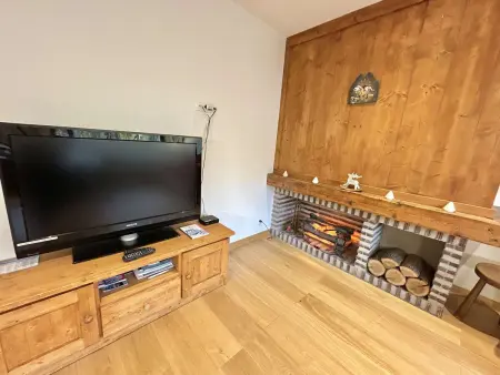 Studios + Cabine à Megève, 4 Couchages, 500m des Remontées, Balcon Sud, Parking Inclus - Photo 4