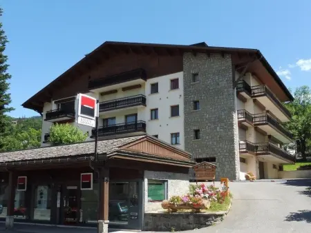Studios + Cabine à Megève, 4 Couchages, 500m des Remontées, Balcon Sud, Parking Inclus - Photo 14
