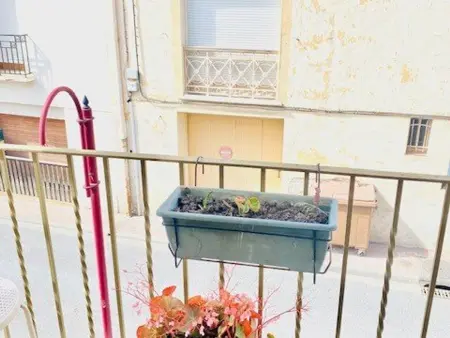 Charmant F2 en centre-ville avec parking, balcon et équipements modernes - Photo 8