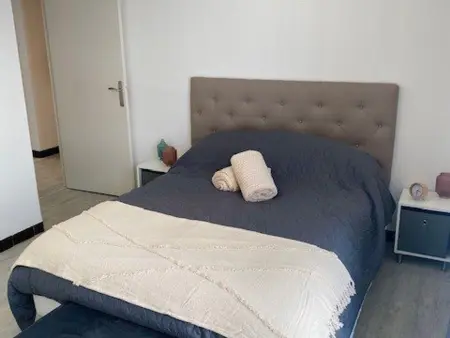 Charmant F2 en centre-ville avec parking, balcon et équipements modernes - Photo 10