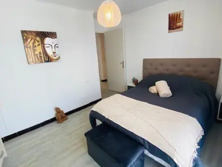 Charmant F2 en centre-ville avec parking, balcon et équipements modernes - Photo 12