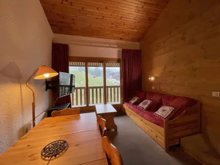 2 pièces mezzanine pour 6 pers, balcon sud, proche pistes et commerces - Photo 4
