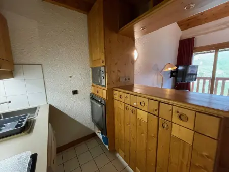 2 pièces mezzanine pour 6 pers, balcon sud, proche pistes et commerces - Photo 6