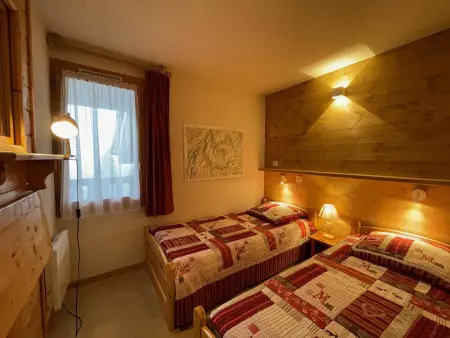 2 pièces mezzanine pour 6 pers, balcon sud, proche pistes et commerces - Photo 7