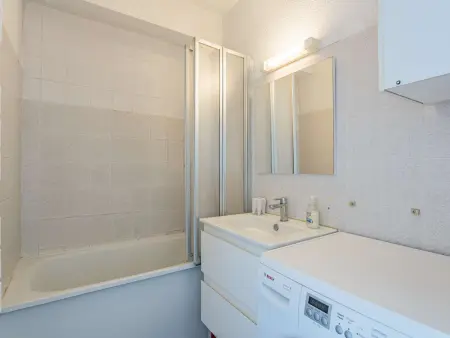 Appartement à Anglet avec Terrasse, Proche Plages et Commerces, Piscine et Parking - Photo 8